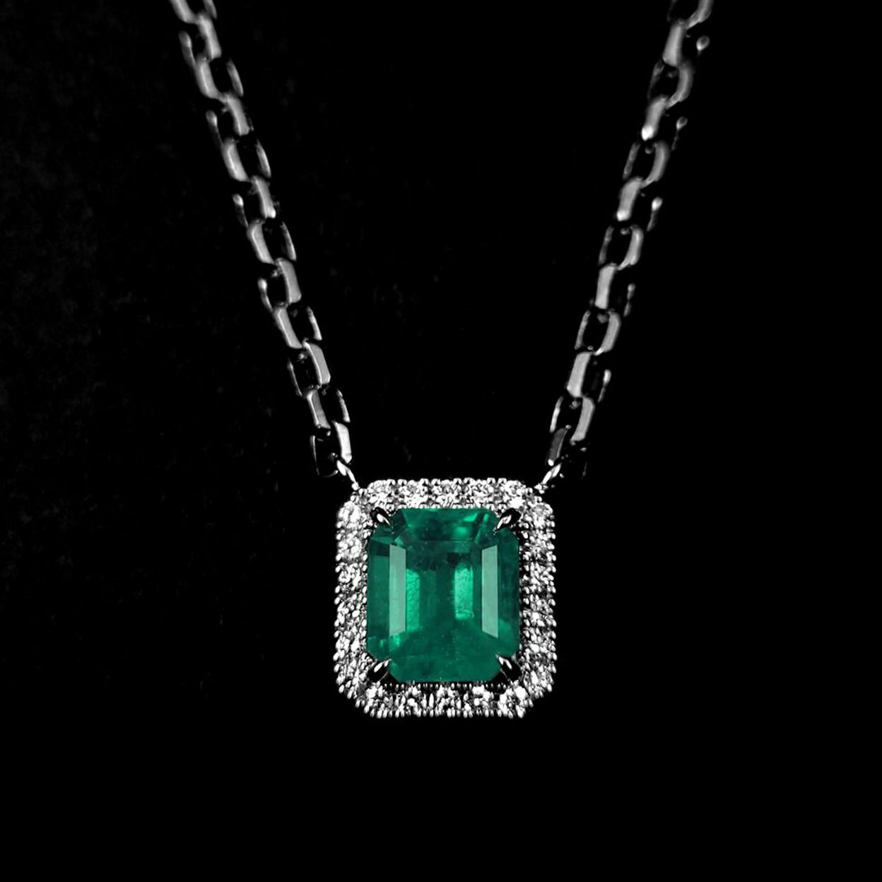 コロンビア産エメラルド2.30ctプラチナネックレスダイヤ0.28ct付(中央宝石研究所宝石鑑別書付)