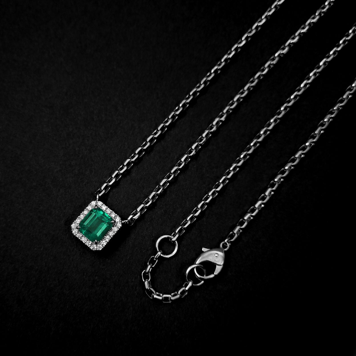 コロンビア産エメラルド2.30ctプラチナネックレスダイヤ0.28ct付(中央宝石研究所宝石鑑別書付)