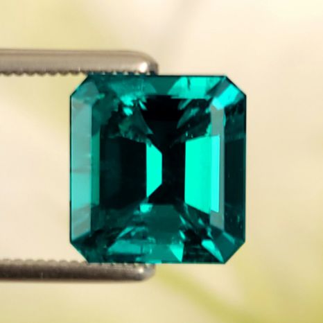 コロンビア産ムゾー鉱山エメラルド2.15ct(GIA宝石ソーティング付