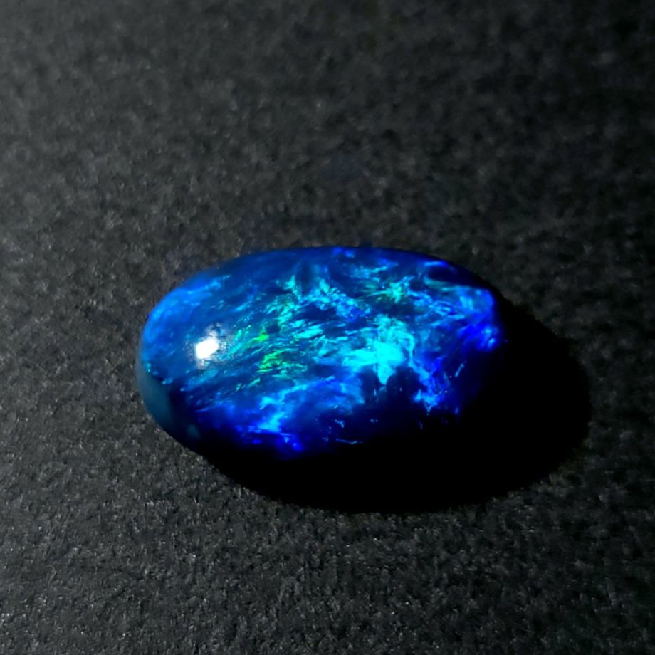 ブラックオパール4.21ct(中央宝石研究所宝石鑑別書付)