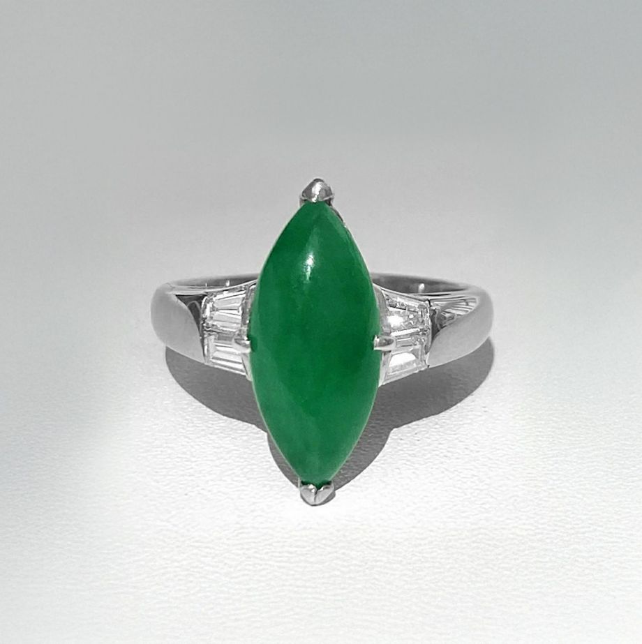 ひすい3.45ctプラチナリングダイヤ0.35ct付