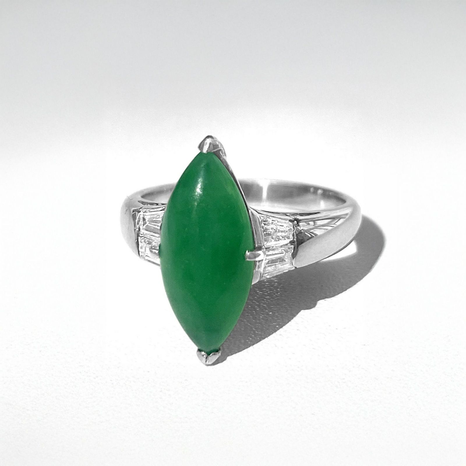 ひすい3.45ctプラチナリングダイヤ0.35ct付