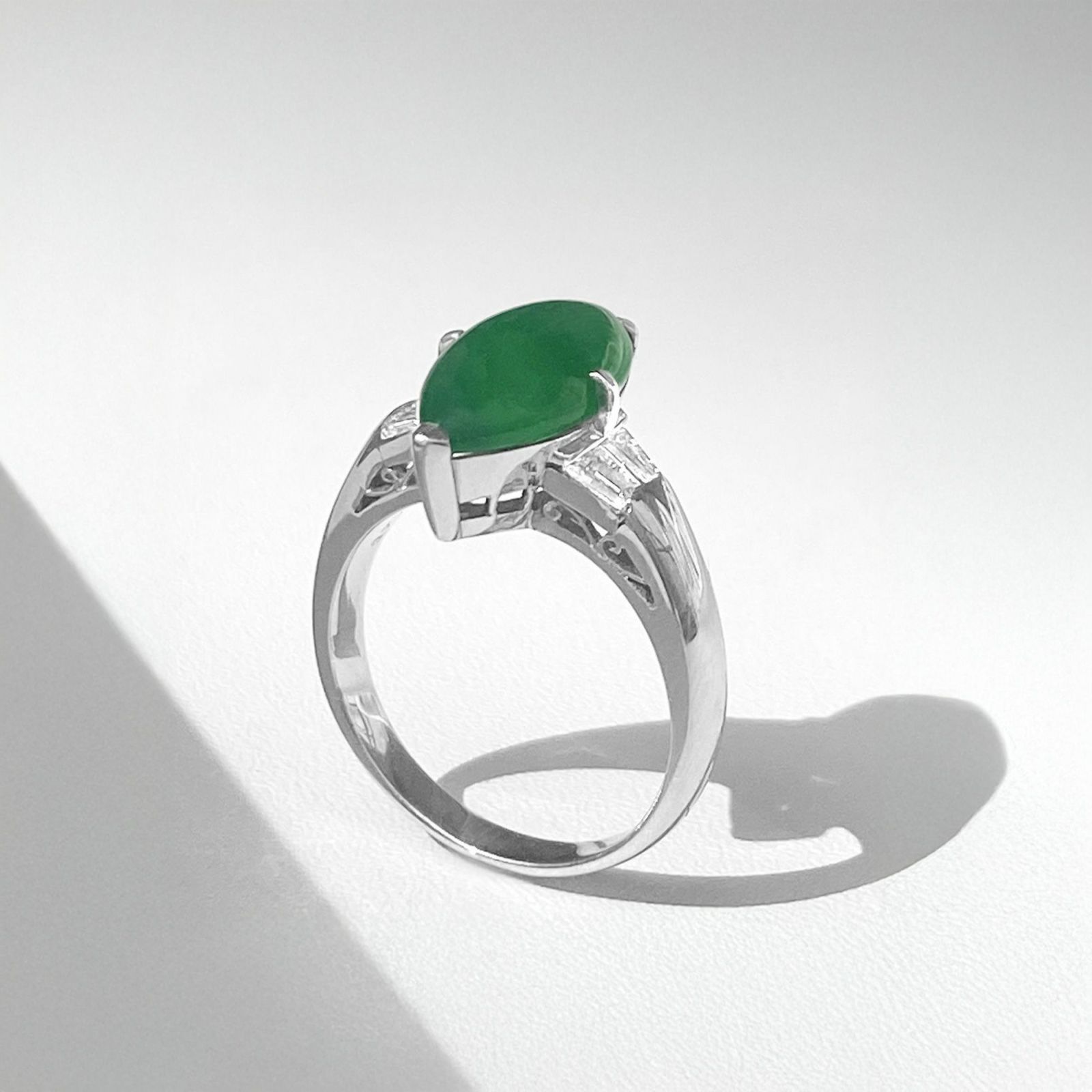 ひすい3.45ctプラチナリングダイヤ0.35ct付