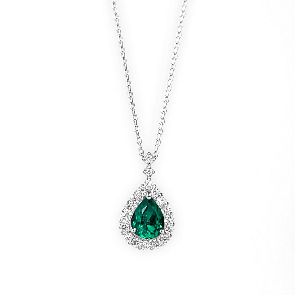 コロンビア産エメラルド0.64ctプラチナネックレスダイヤ0.25ct付 (中央宝石研究所宝石鑑別書付)