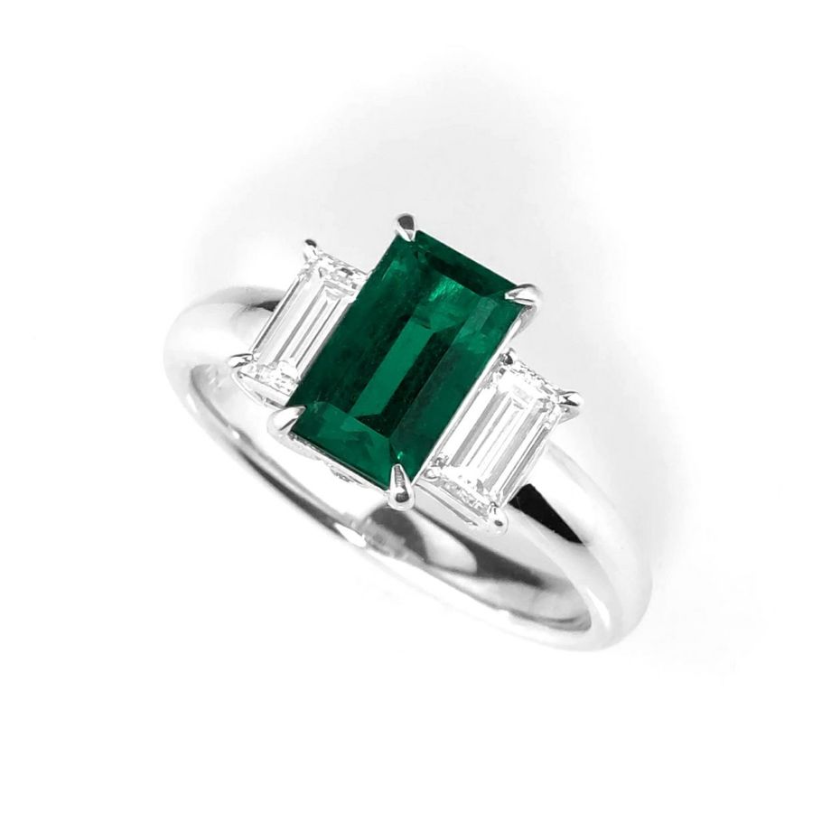 コロンビア産エメラルド1.48ctプラチナリングダイヤ0.64ct付(GRS宝石鑑別書付)