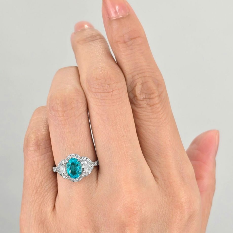 ブラジル産バターリャ鉱山パライバトルマリン0.95ctプラチナリングダイヤ1.01ct付(GIA宝石鑑別書付)