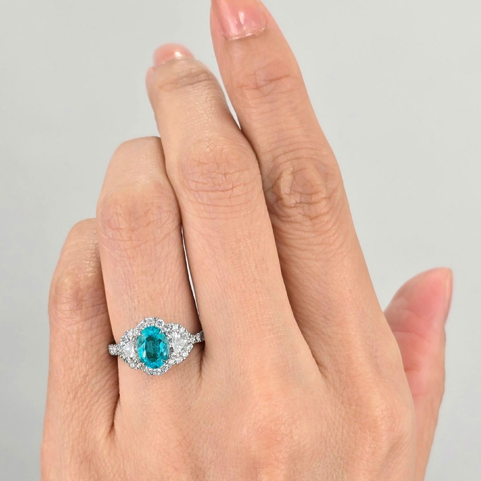 ブラジル産バターリャ鉱山パライバトルマリン0.95ctプラチナリングダイヤ1.01ct付(GIA宝石鑑別書付)