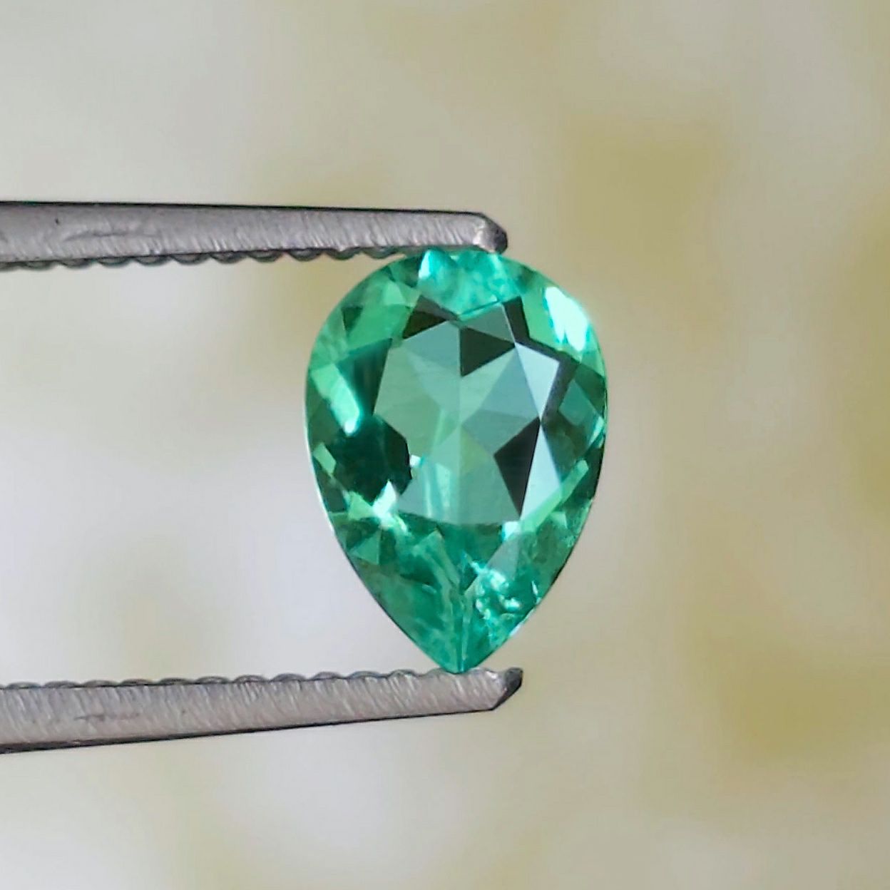 コロンビア産無処理エメラルド(ノンオイル)0.24ct(GIA宝石鑑別書付
