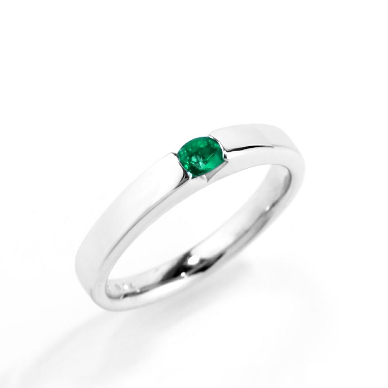 コロンビア産無処理エメラルド(ノンオイル)0.14ctプラチナリング(GIA宝石鑑別書付)