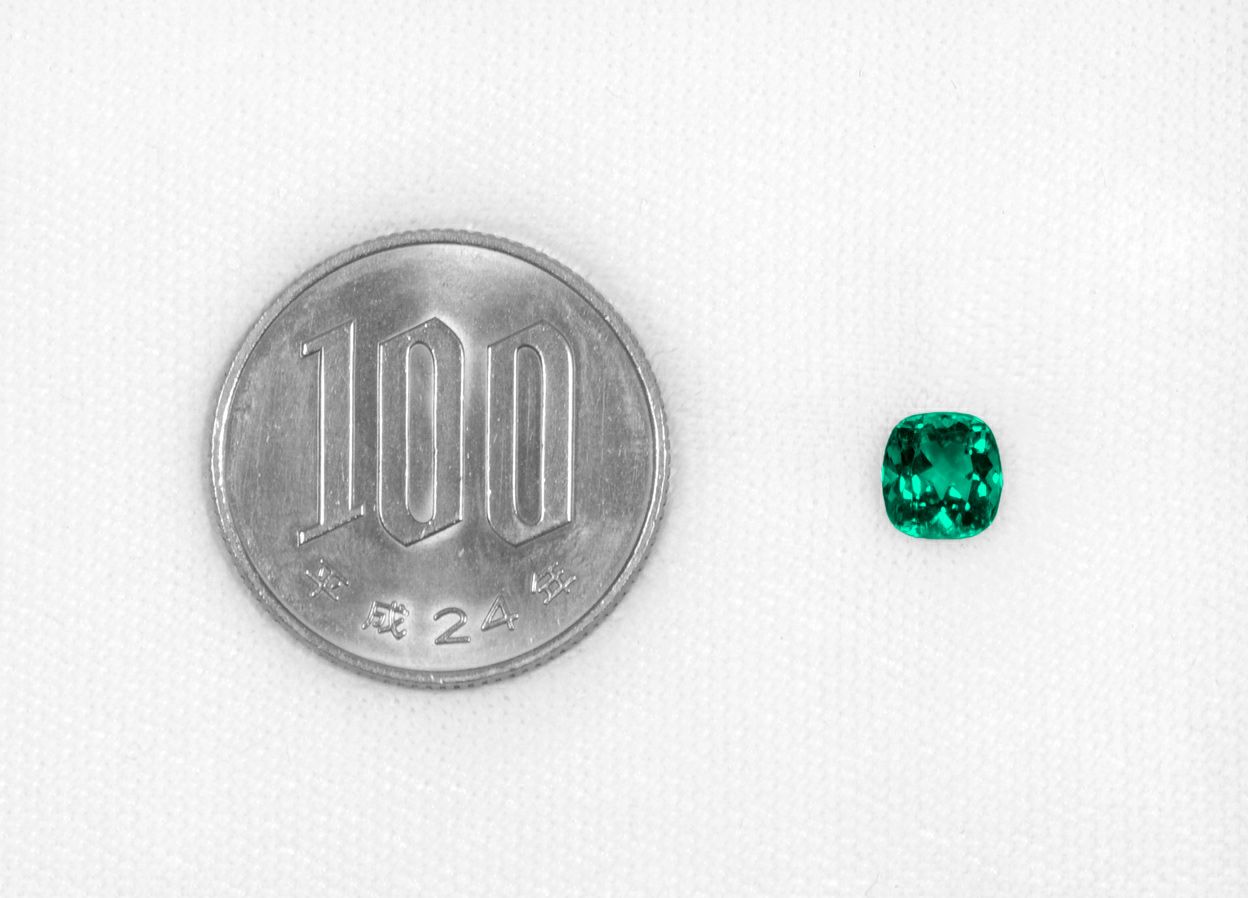 コロンビア産無処理エメラルド(ノンオイル)0.98ct(SSEF宝石鑑別書 GUBELIN宝石鑑別書付)