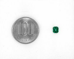 コロンビア産ムゾー鉱山無処理エメラルド(ノンオイル)0.64ct(GUBELIN宝石鑑別書付)