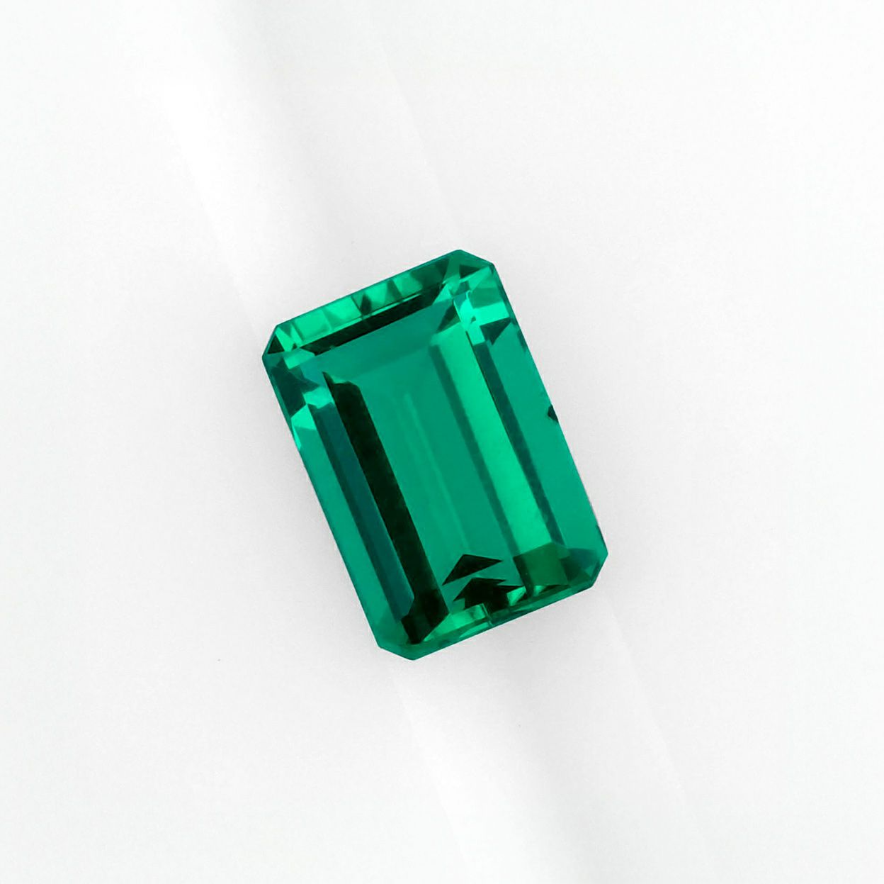 コロンビア産無処理エメラルド(ノンオイル)0.49ct(SSEF宝石鑑別書