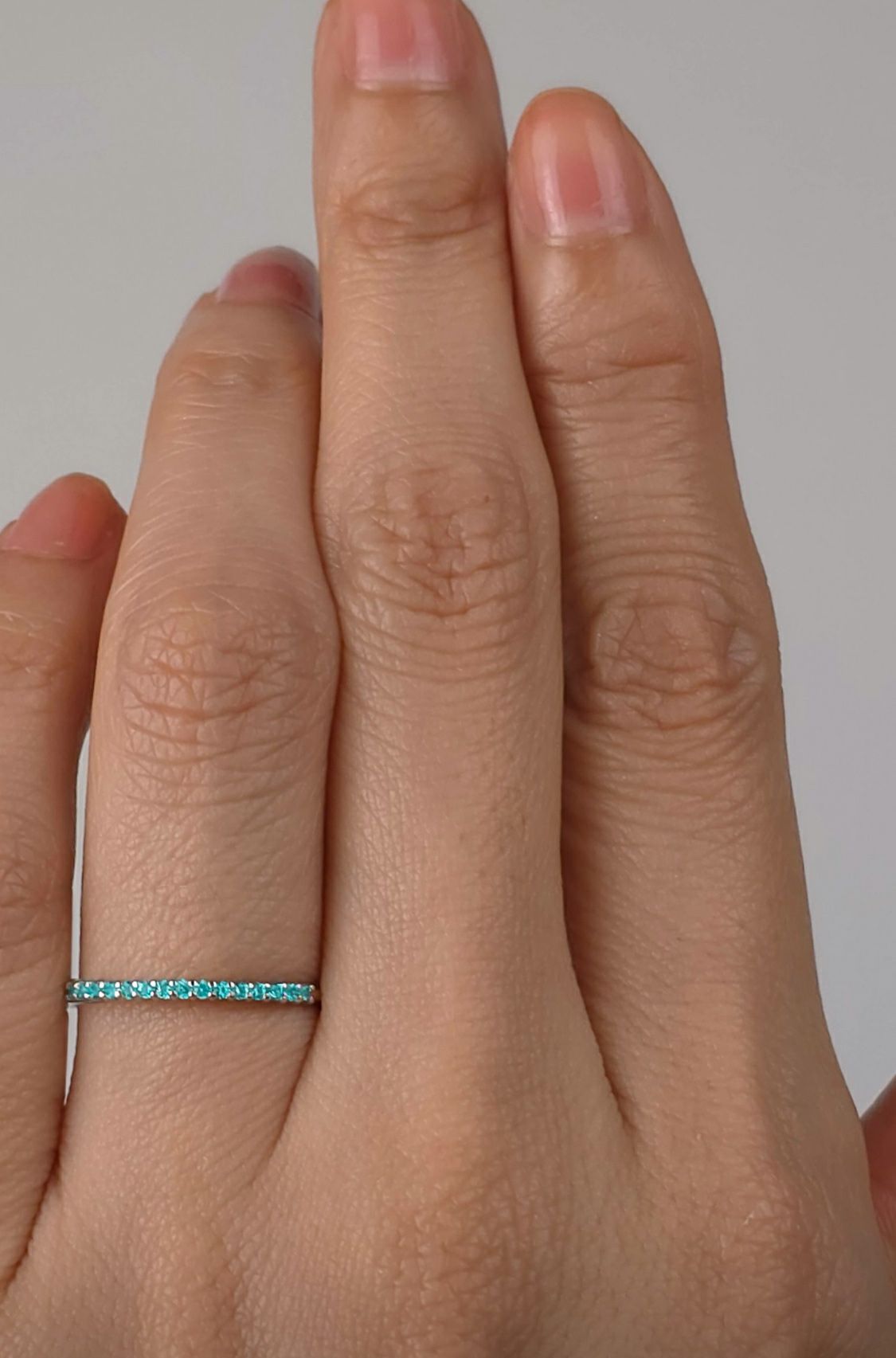 ブラジル産パライバトルマリンハーフエタニティプラチナリング