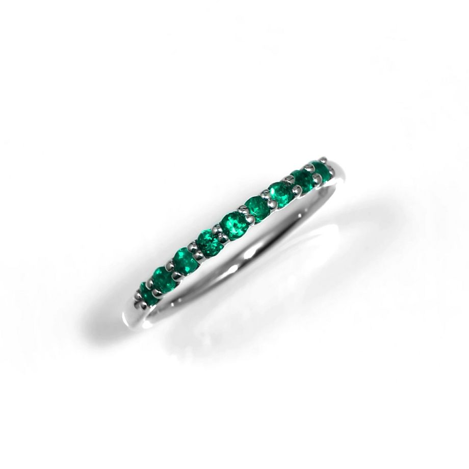 コロンビア産エメラルドハーフエタニティプラチナリング