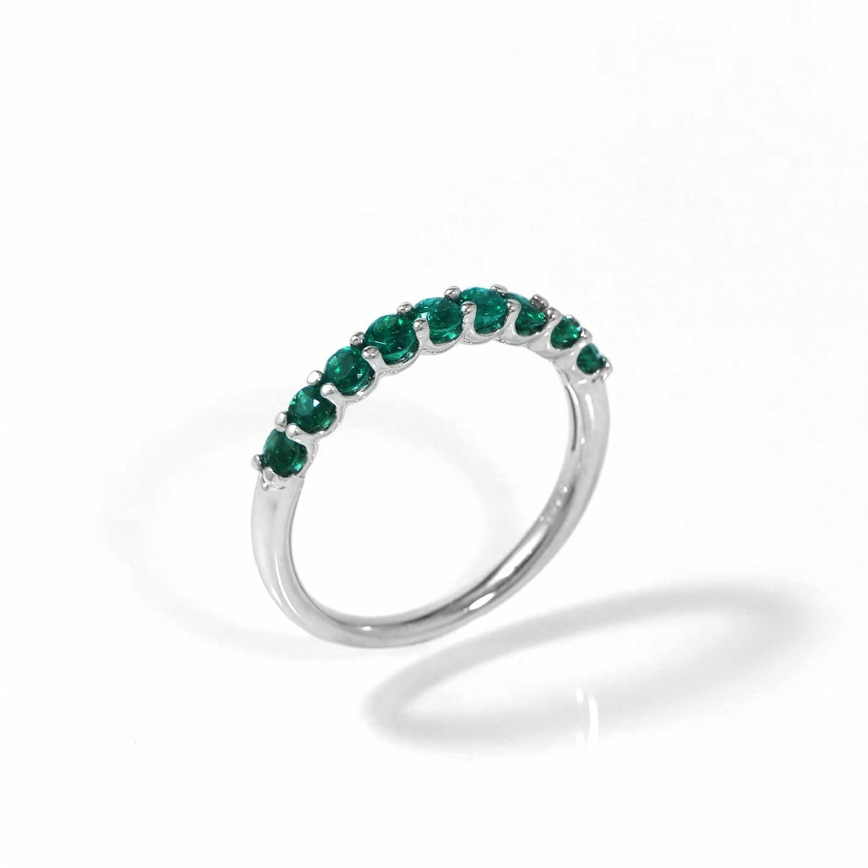 コロンビア産エメラルドハーフエタニティプラチナリング