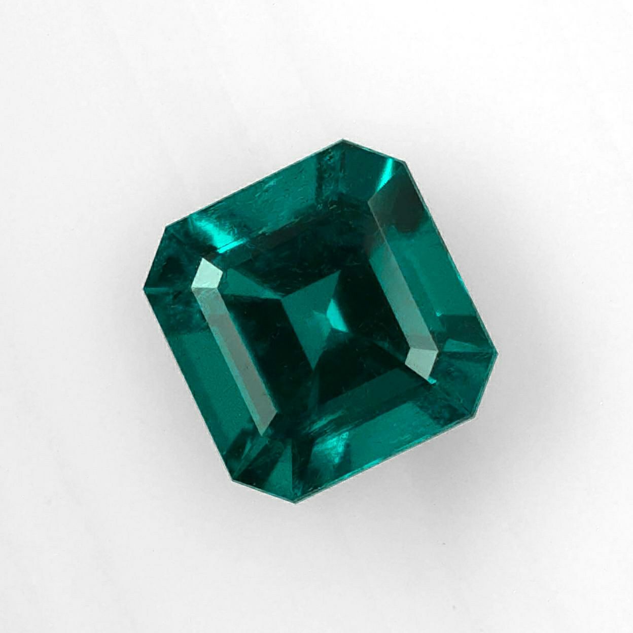 コロンビア産ムゾー鉱山無処理エメラルド(ノンオイル)2.69ct(MUZO