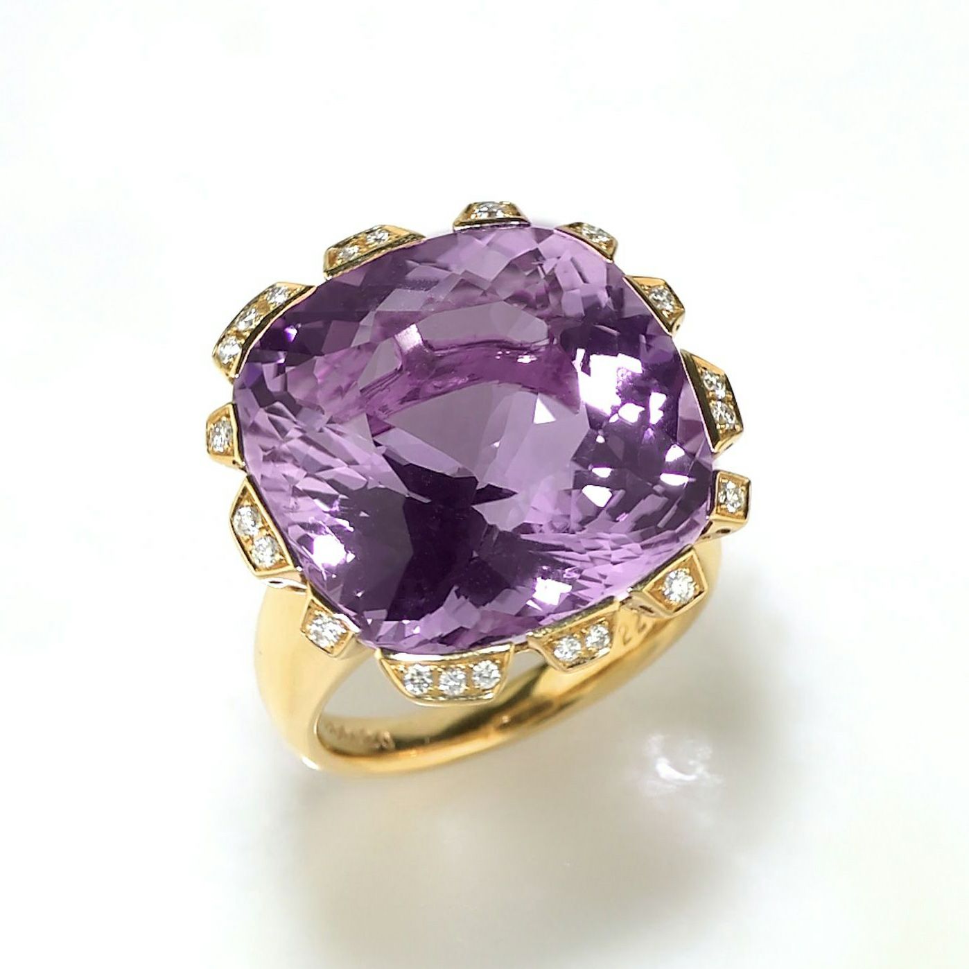 アメシスト22.6ctK18ゴールドリングダイヤ0.20ct付(中央宝石研究所宝石鑑別書付)