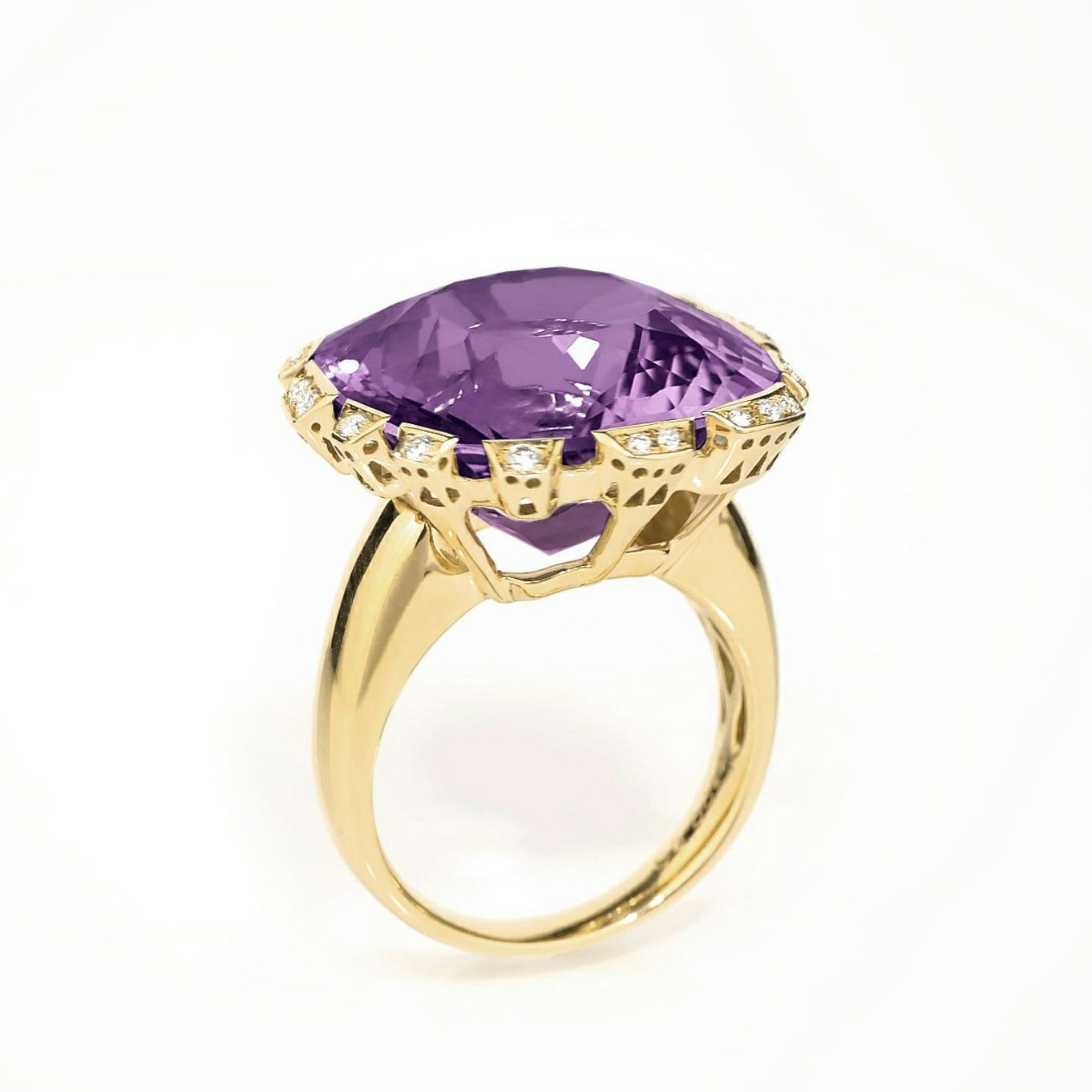 アメシスト22.6ctK18ゴールドリングダイヤ0.20ct付(中央宝石研究所宝石鑑別書付)