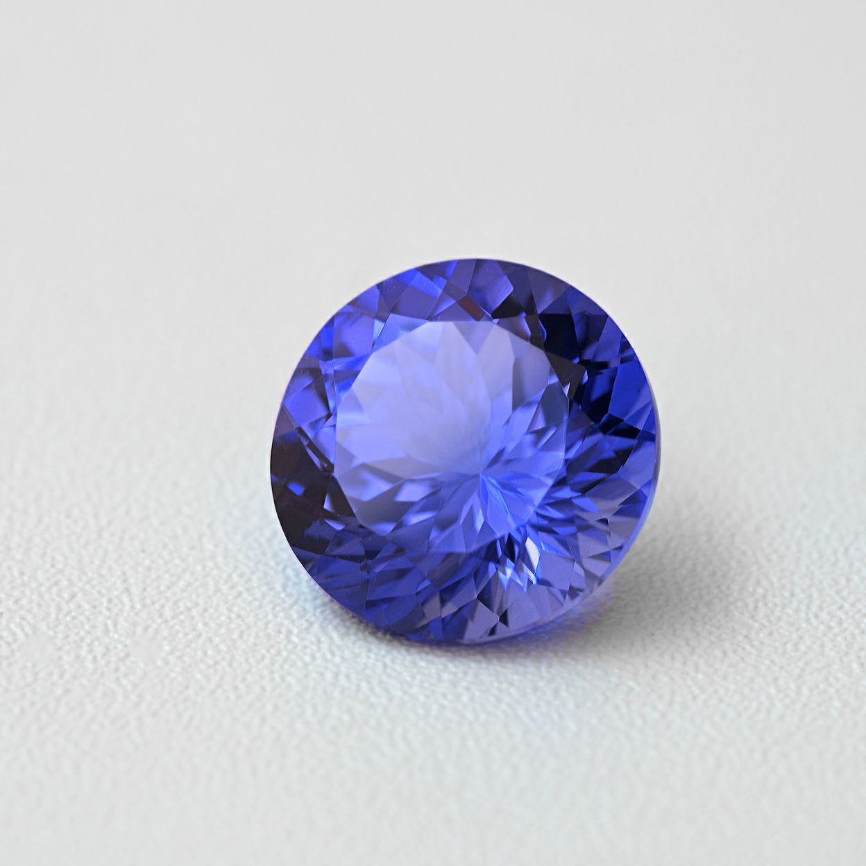 タンザナイト6.37ct(GIA宝石鑑別書付)