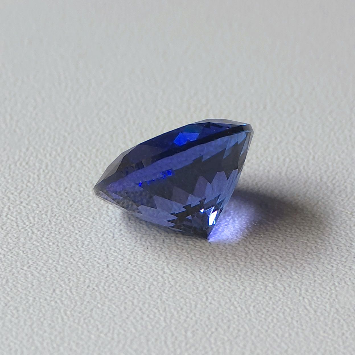 タンザナイト5.38ct(GIA宝石鑑別書付)