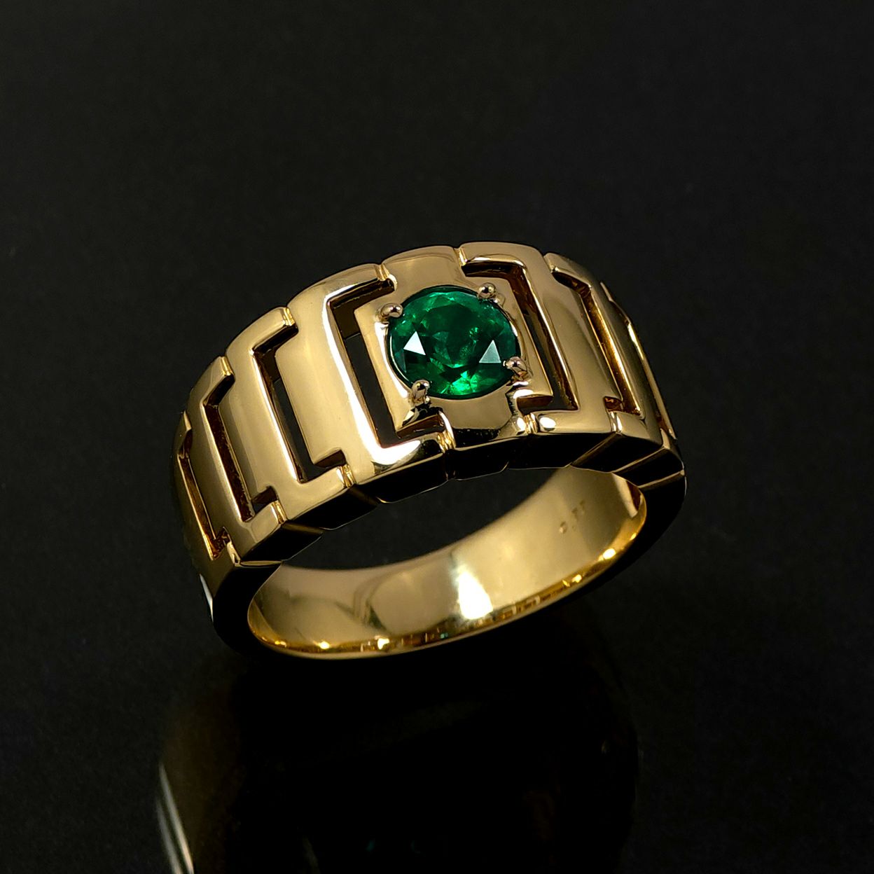 コロンビア産エメラルド0.77ctK18ゴールドリング(GIA宝石鑑別書付)【F1】