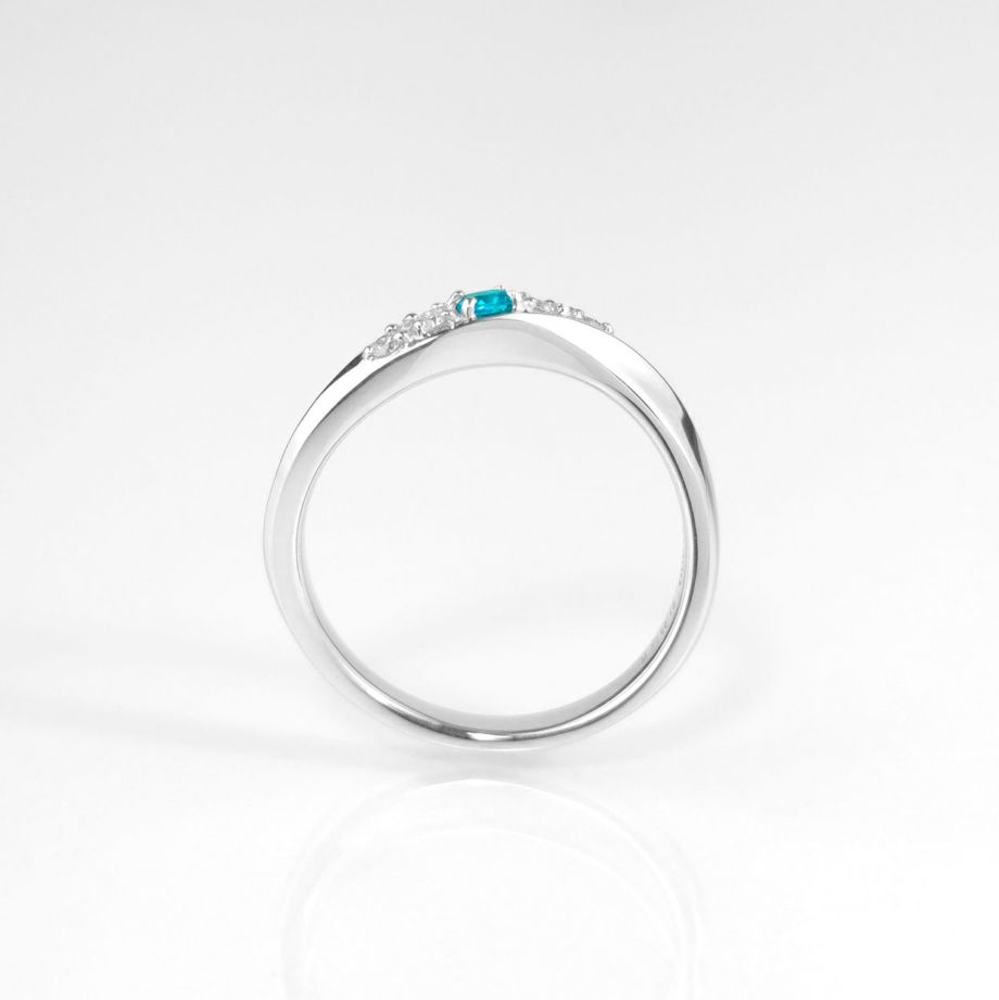 ブラジル産パライバトルマリン0.05ctプラチナリングダイヤ0.05ct付 (中央宝石研究所宝石鑑別書付)